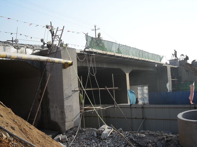 淮安铁路桥框架切割拆除